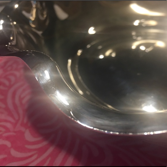 Reed and Barton Silver Scalloped Serving Bowl - Picture 11 of 11
